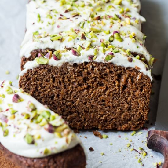 Carrot cake with cashew frosting