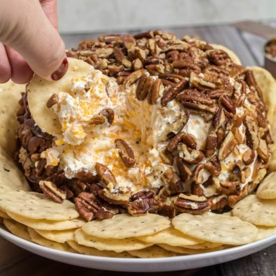 Easy Ranch Cheese Ball
