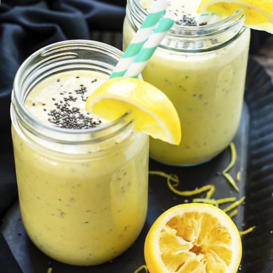 Lemon Turmeric Smoothie with Chia