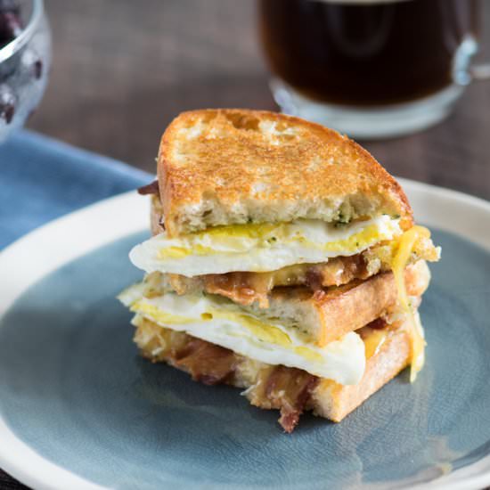 Pesto Egg Breakfast Sandwiches