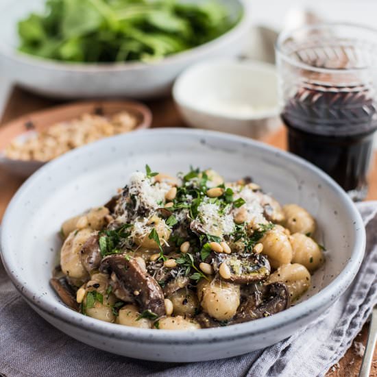 Creamy Garlic & Mushroom Gnocchi