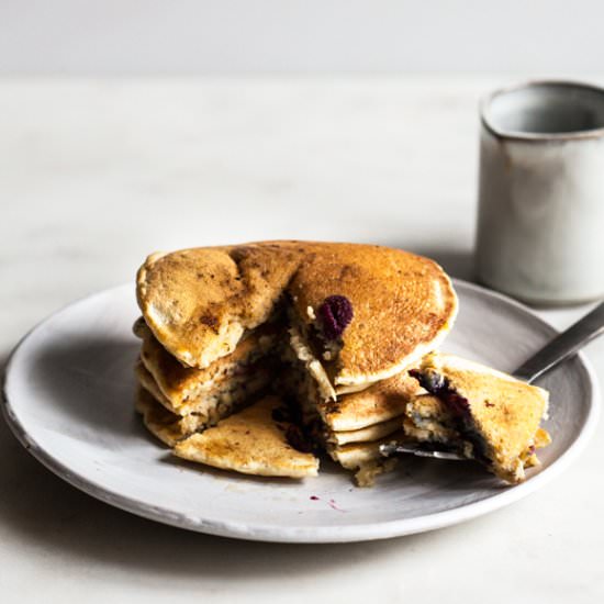 Easy Vegan Blueberry Pancakes