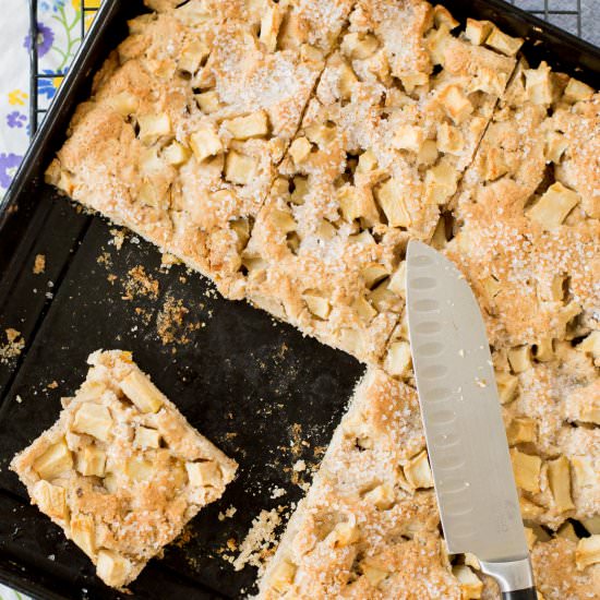 Apple Sheet Kuchen