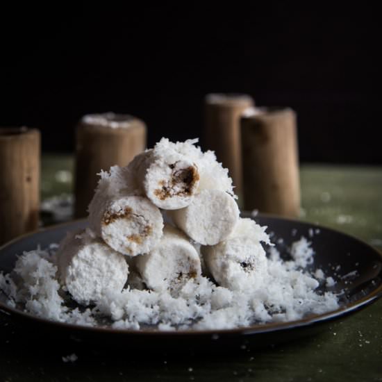 Steamed Rice Cakes in Bamboo