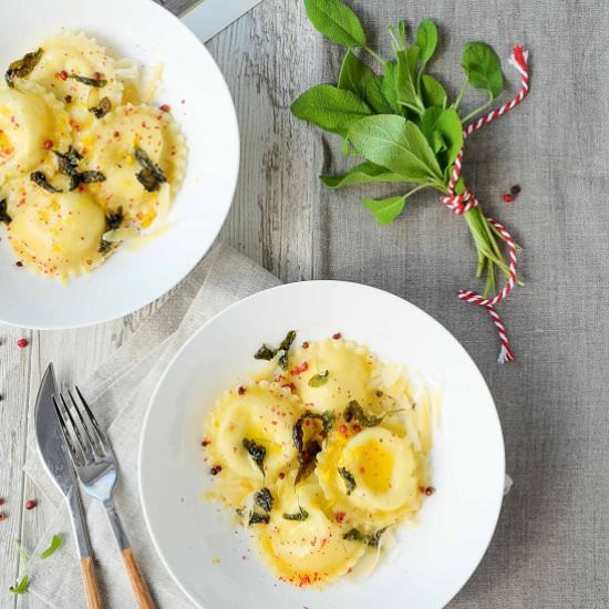 Ravioli with goat cheese
