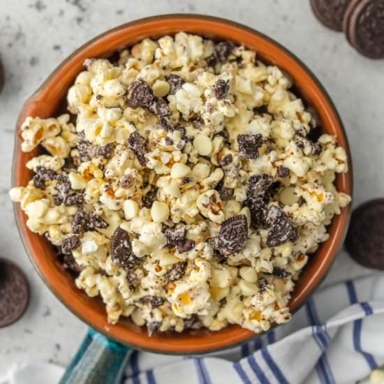 Cookies and Cream Popcorn
