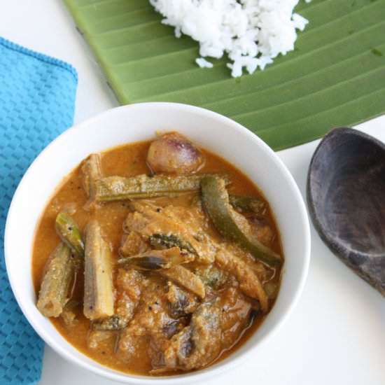 Nethili Karuvadu Kuzhambu