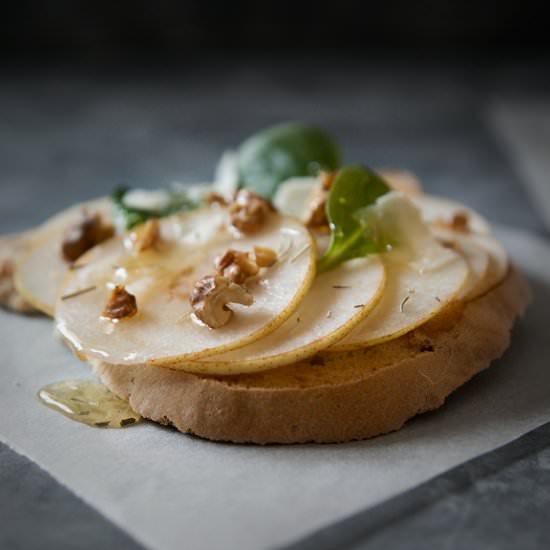 Machego-Pear Bruschetta