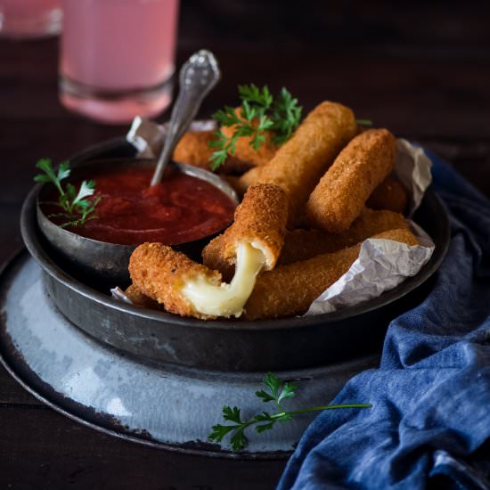 Eggless Mozzarella Sticks