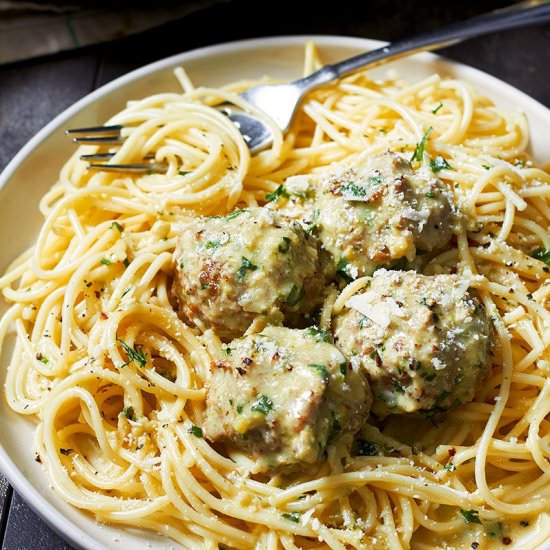 Creamy Pesto Chicken Meatballs