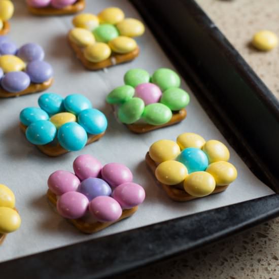 Flower Pretzel Treats