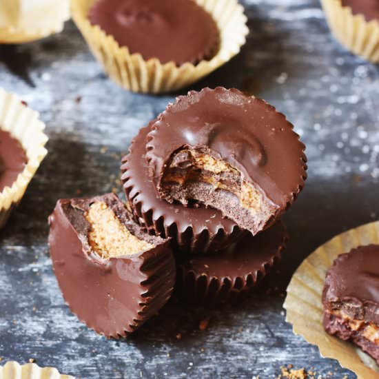 almond butter cups