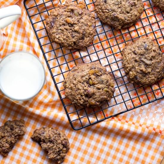 Raisin Chocolate Oat Cookies