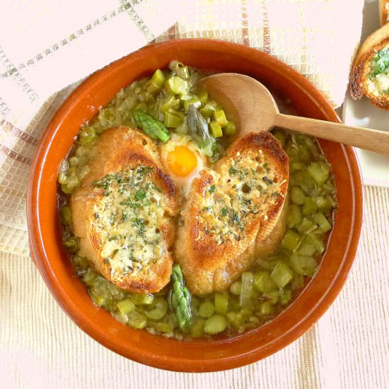 Asparagus Soup with Cheesy Toasts