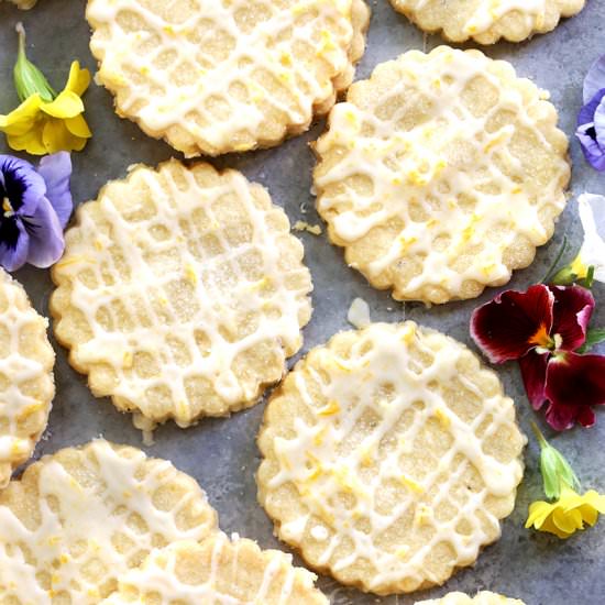 Lemon Lavender Shortbread Cookies