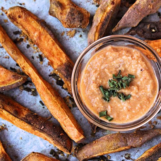Hummus w/ Sweet Potato Fries