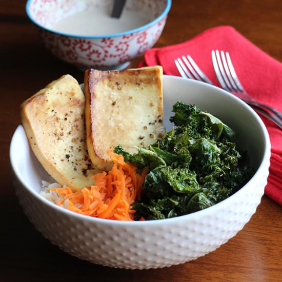 Baked tofu & kale chip bowl