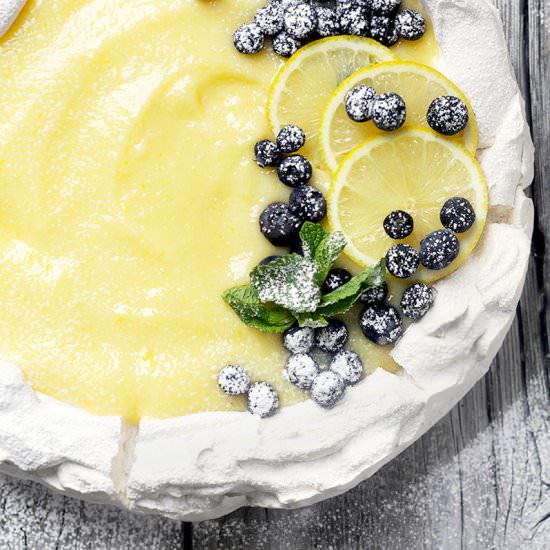 Lemon Curd Pavlova