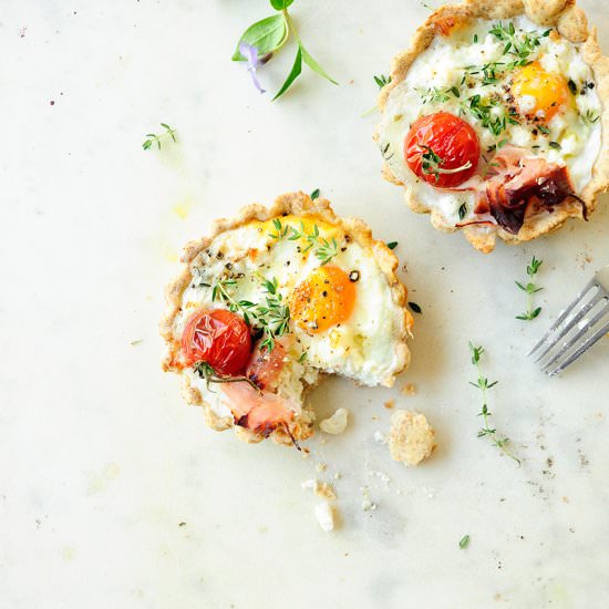 Hearty Tarts with Cheese and Eggs