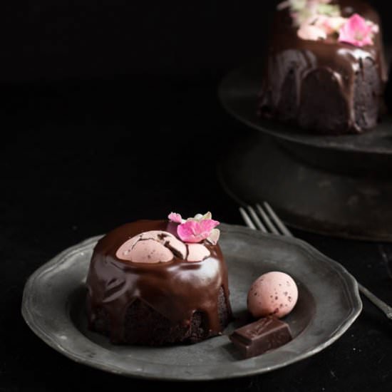 Chocolate Amaretto Easter Cakes