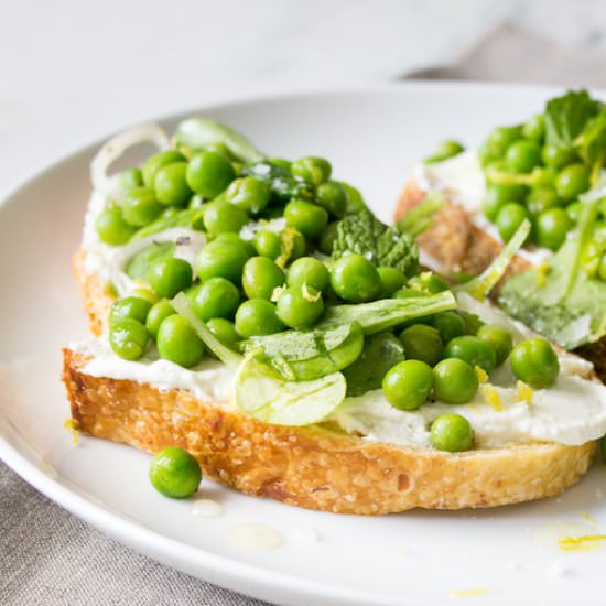 Easy peasy spring toast