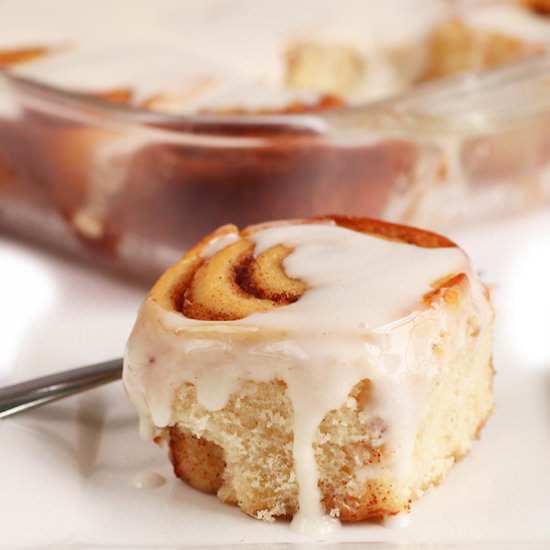Easy Vegan Cinnamon Rolls