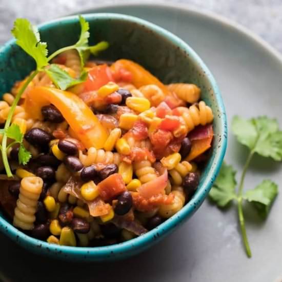 One Pot Black Bean Fajita Pasta