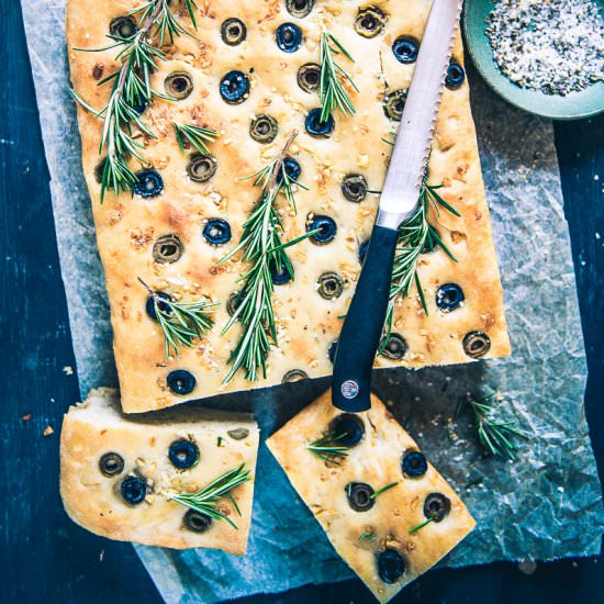 Olive Garlic Focaccia Bread