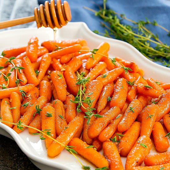 Honey Garlic Roasted Carrots