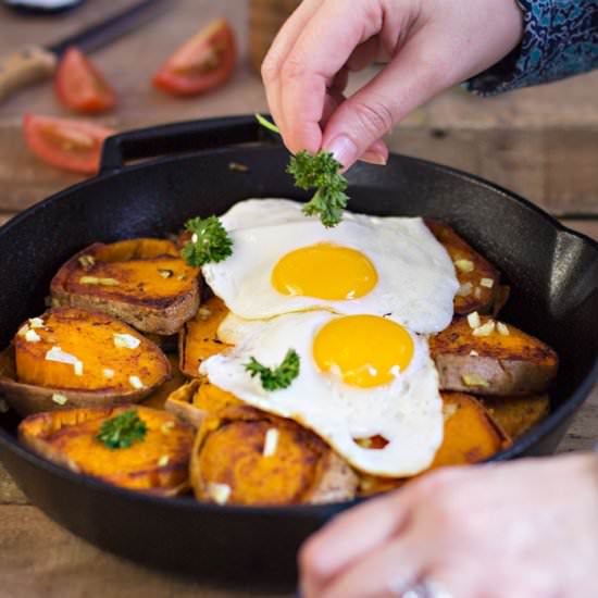 German Pan-Fried Potatoes & Eggs