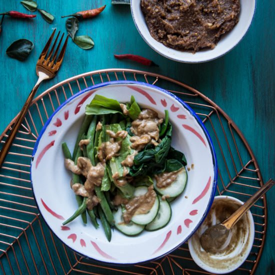 Peanut Sauce for Salad (Pecel)