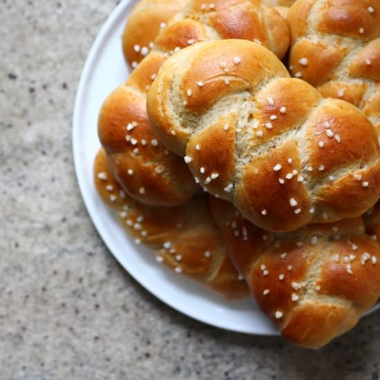 Striezel – a Braided Bread (vegan)