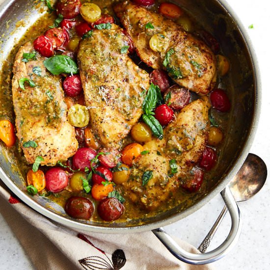 Pesto Chicken with Velvety Sauce
