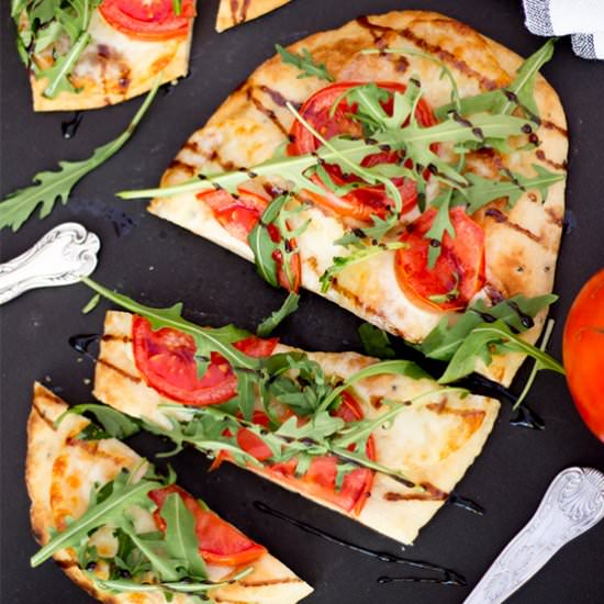 15 Minute Naan Pizza