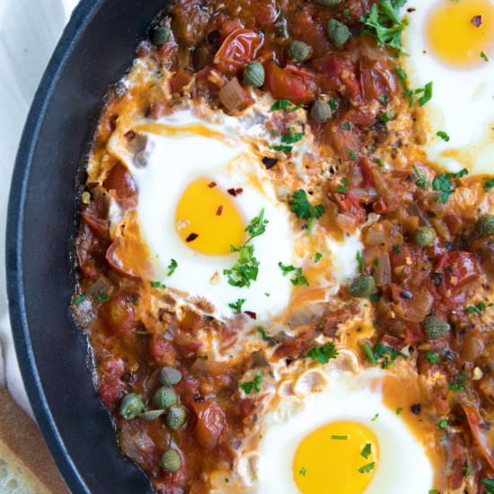 Spicy Poached Eggs in Tomato Sauce