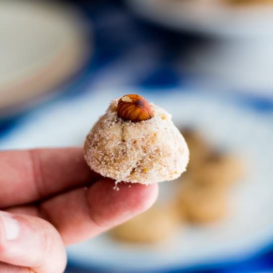 Lemony Almond Macaroons