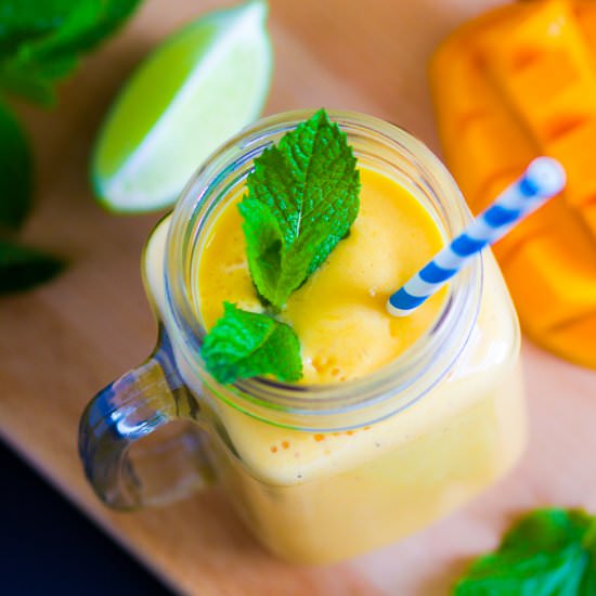 Mango Smoothie with mango ice cubes