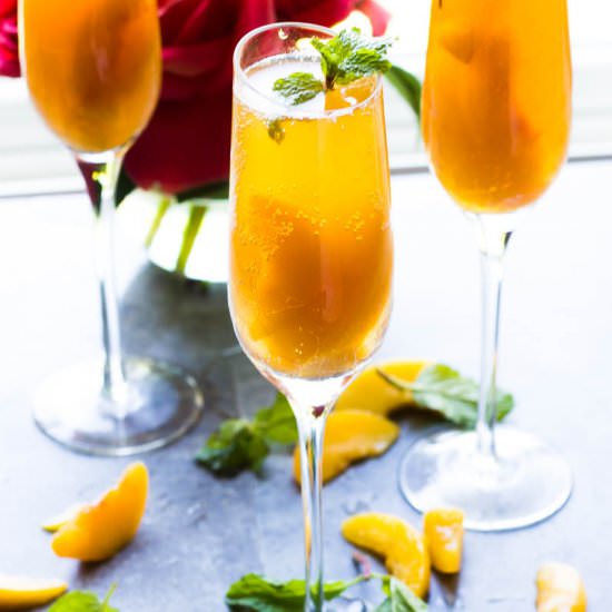 Sparkling Bellini Mocktail
