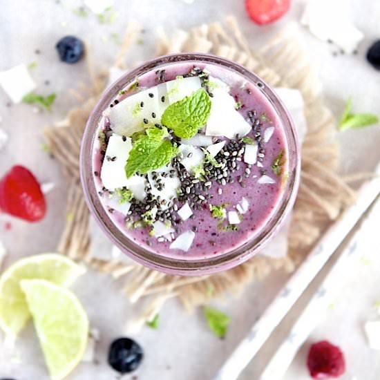 Berry, Mint, & Lime Mojito Smoothie