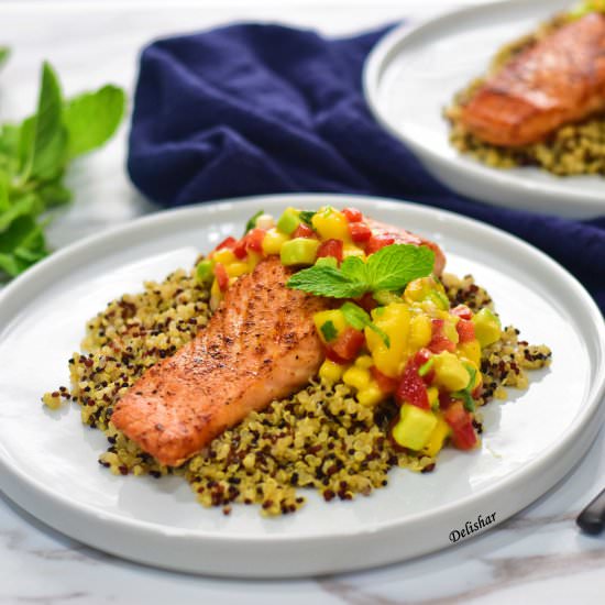 Salmon Quinoa & Mango Salsa