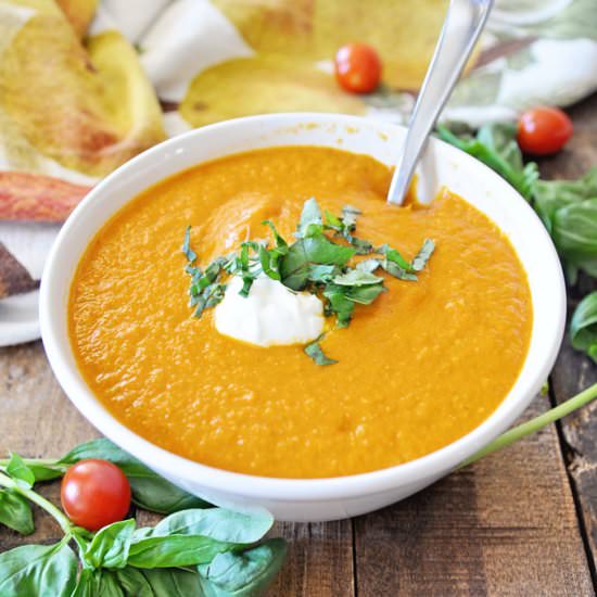 Roasted Tomato Pesto Soup