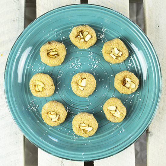 Banana Almond Cookie Dough Bites