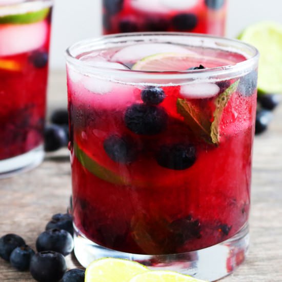 Blueberry Smash Mojito