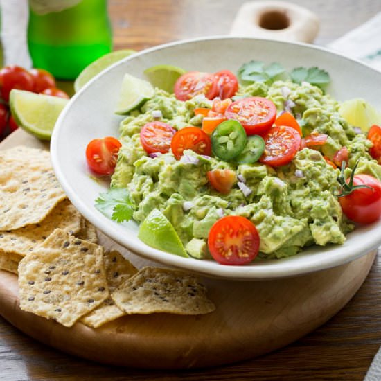 Easy Spicy Guacamole