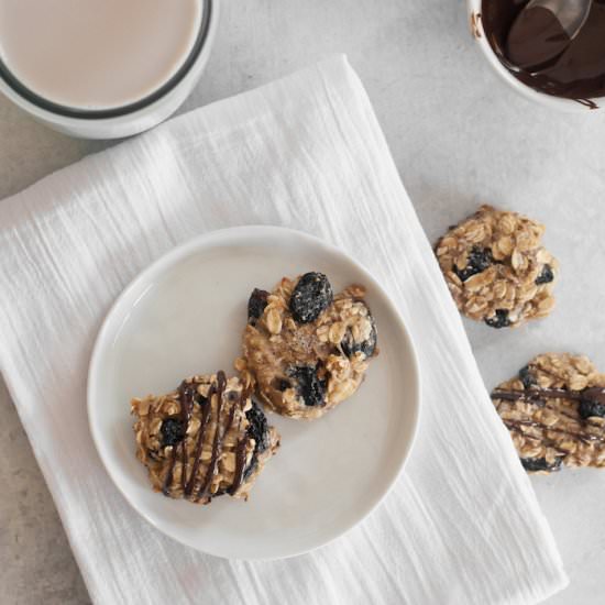 3 Ingredient Oatmeal Raisin Cookies