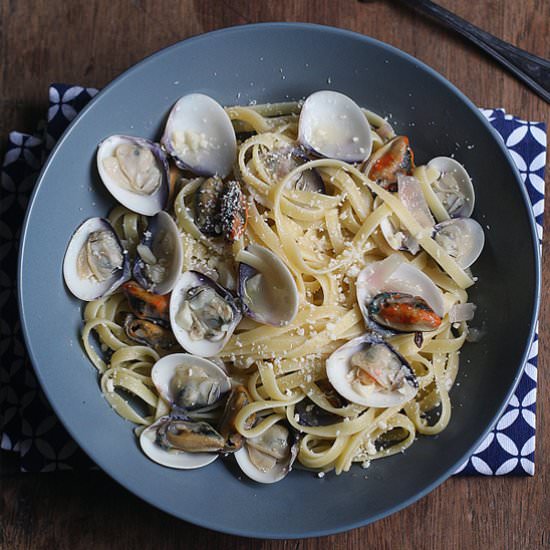Linguine with Clams and Mussels
