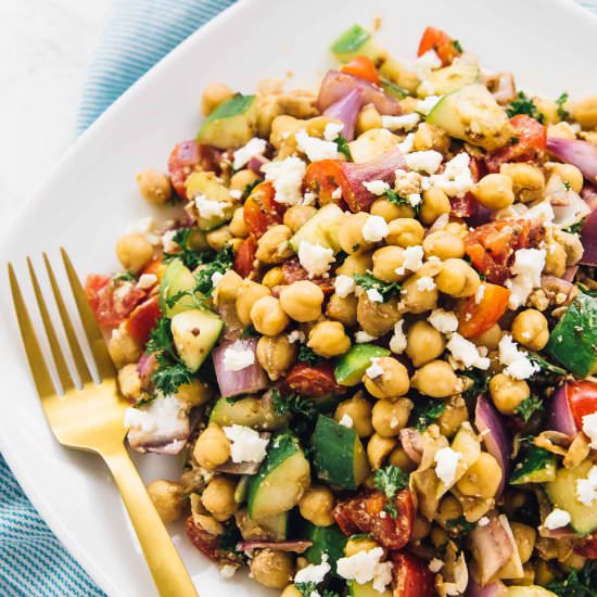 Mediterranean Chickpea Salad