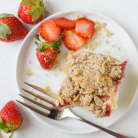 Lemon Strawberry Crumb Cake