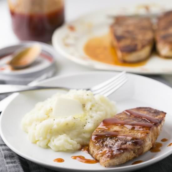 Skillet Pork Chops & Tangy Sauce