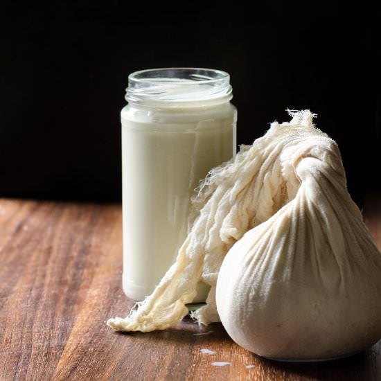 How to Make and Store Almond Milk